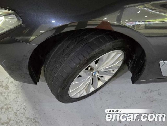BMW 5-Series 2021 — photo 20