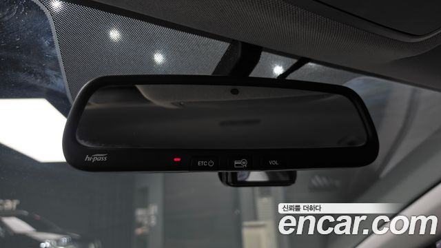 Hyundai AVANTE 2018 — photo 23
