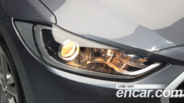 Hyundai AVANTE 2018 — photo 8