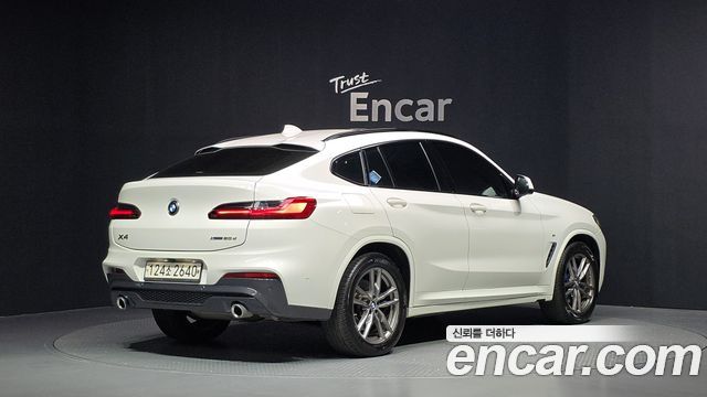 BMW X4 2020 — photo 2