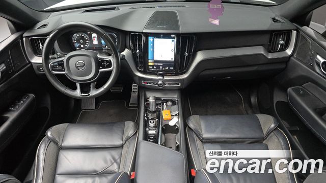 Volvo XC60 2021 — photo 7