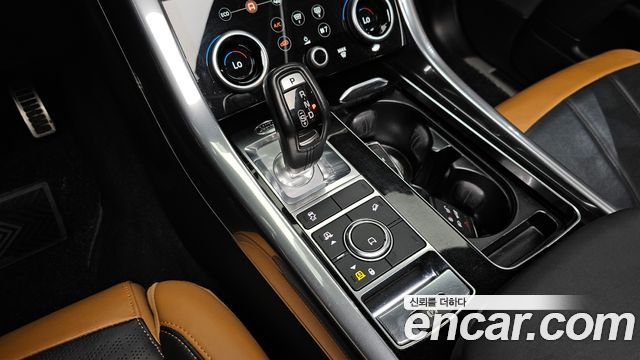 Land Rover Range Rover Sport 2021 — photo 12
