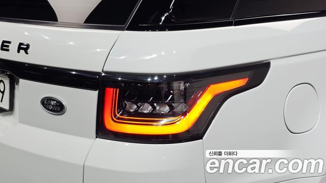 Land Rover Range Rover Sport 2021 — photo 9