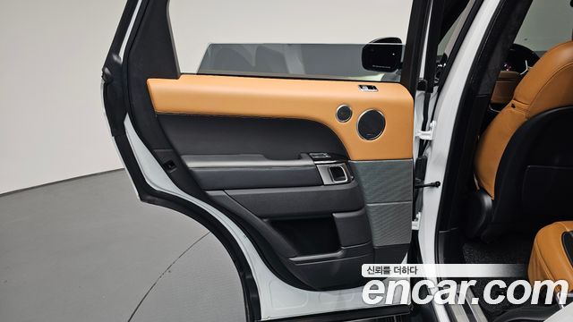 Land Rover Range Rover Sport 2021 — photo 15