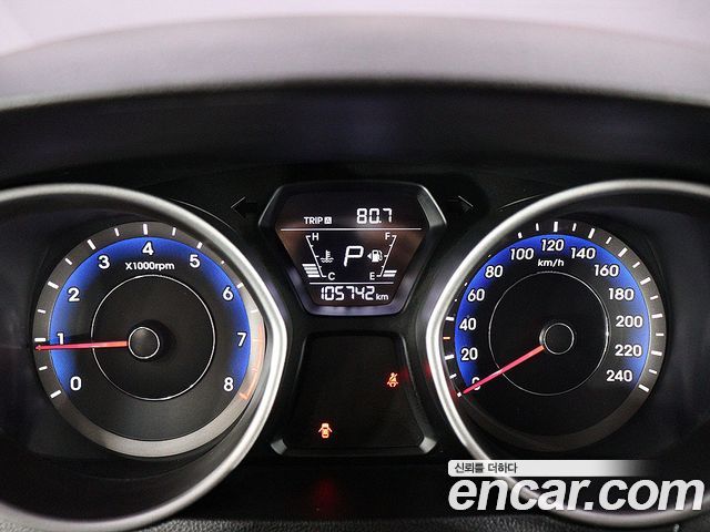 Hyundai AVANTE 2014 — photo 6