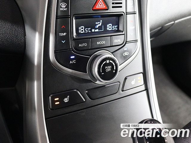 Hyundai AVANTE 2014 — photo 9