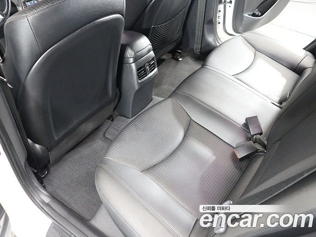 Hyundai AVANTE 2014 — photo 18