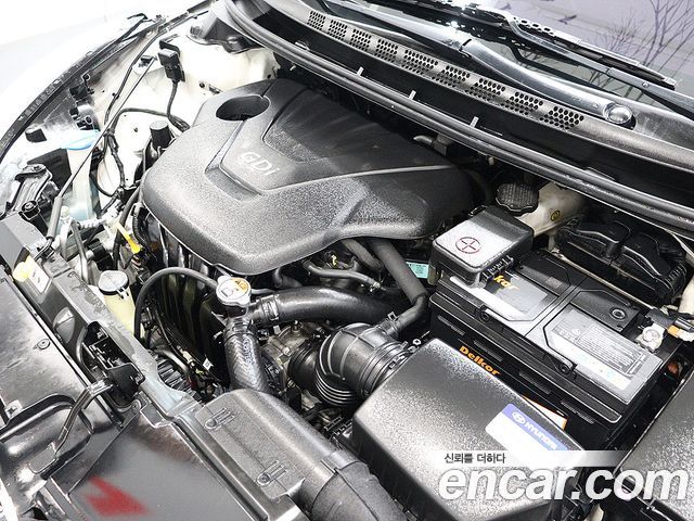 Hyundai AVANTE 2014 — photo 19