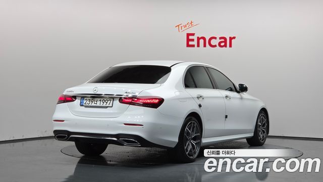 Mercedes-Benz E-Class 2021 — photo 2
