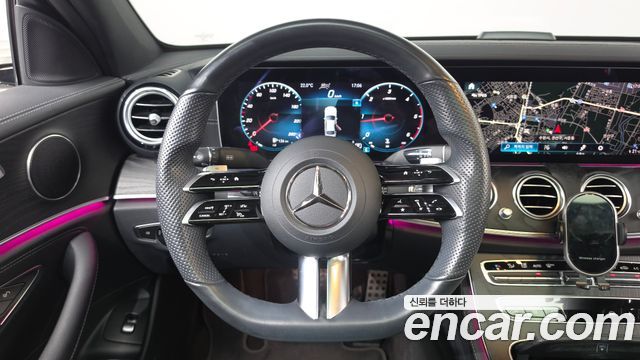 Mercedes-Benz E-Class 2021 — photo 19