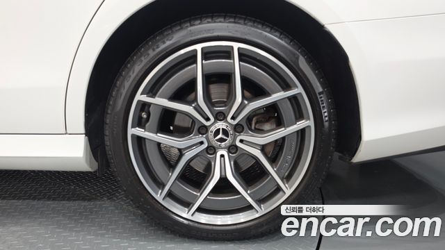Mercedes-Benz E-Class 2021 — photo 7