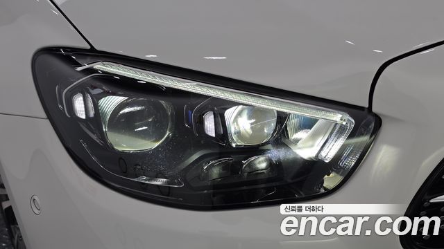 Mercedes-Benz E-Class 2021 — photo 8