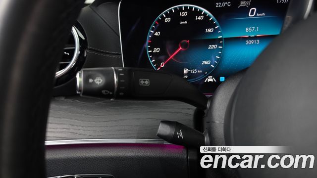 Mercedes-Benz E-Class 2021 — photo 29