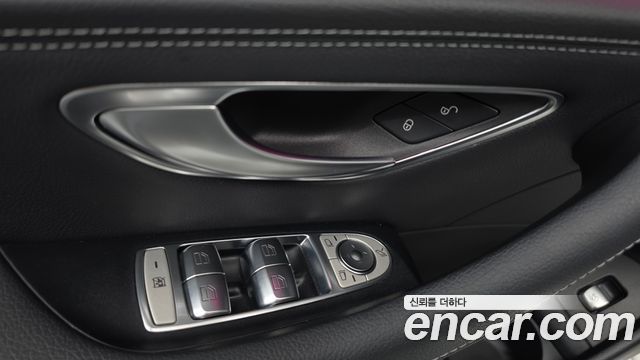 Mercedes-Benz E-Class 2021 — photo 30