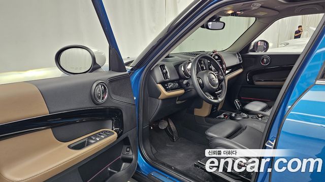 Mini Countryman 2020 — photo 13
