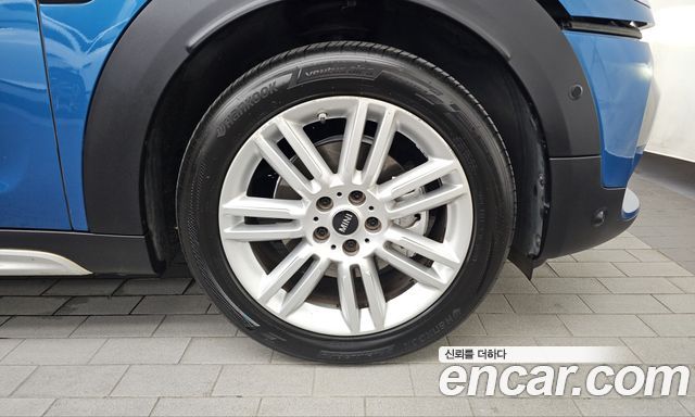 Mini Countryman 2020 — photo 7