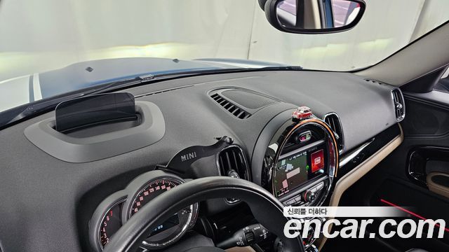 Mini Countryman 2020 — photo 34