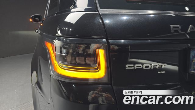 Land Rover Range Rover Sport 2021 — photo 9