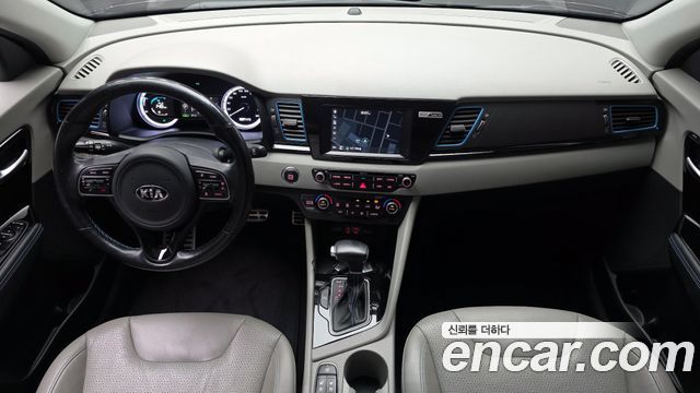 Kia Niro 2017 — photo 10