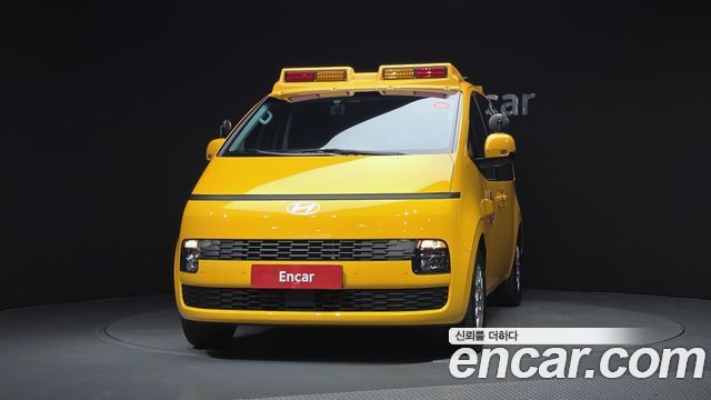 Hyundai Staria 2026 — photo 3