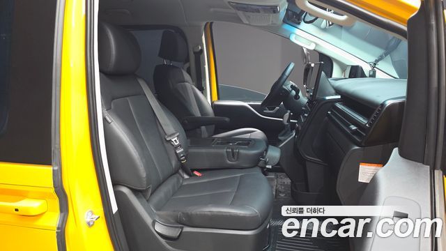 Hyundai Staria 2026 — photo 16