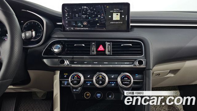 Genesis G70 2023 — photo 14
