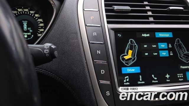 Lincoln MKX 2016 — photo 9