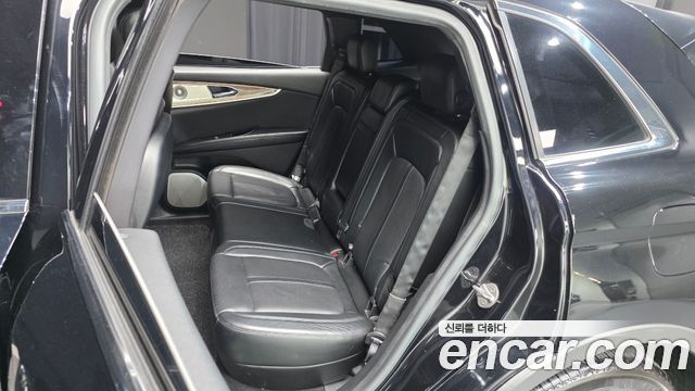 Lincoln MKX 2016 — photo 11
