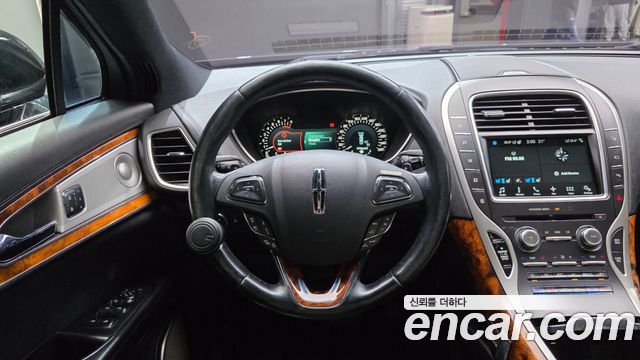Lincoln MKX 2016 — photo 13