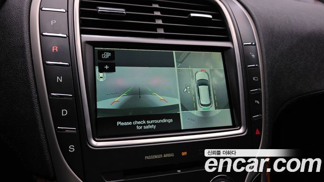 Lincoln MKX 2016 — photo 16
