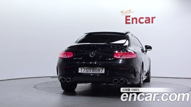 Mercedes-Benz C-Class 2023 — photo 4
