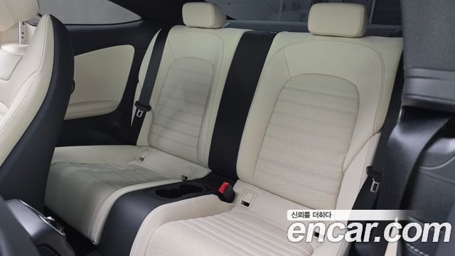 Mercedes-Benz C-Class 2023 — photo 18