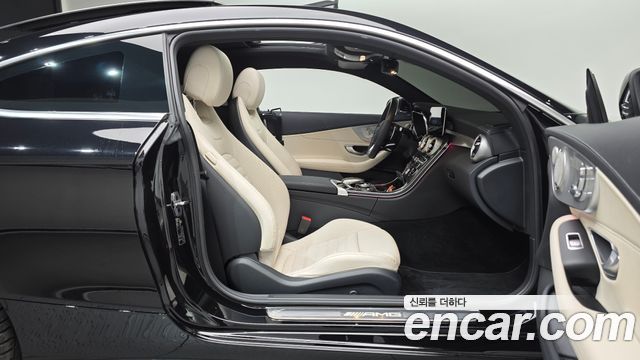 Mercedes-Benz C-Class 2023 — photo 16
