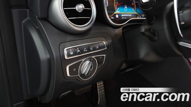 Mercedes-Benz C-Class 2023 — photo 27