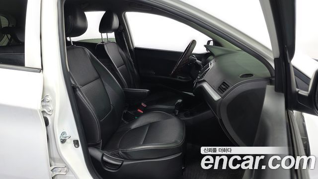 Kia morning 2012 — photo 11