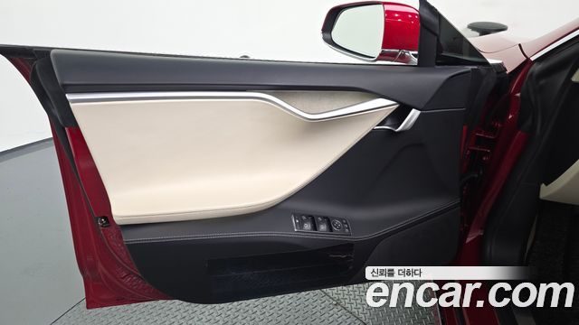 Tesla Model S 2017 — photo 14