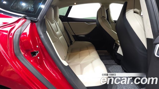 Tesla Model S 2017 — photo 16