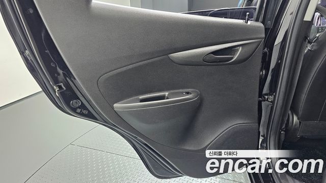 Chevrolet Korea Spark 2017 — photo 15