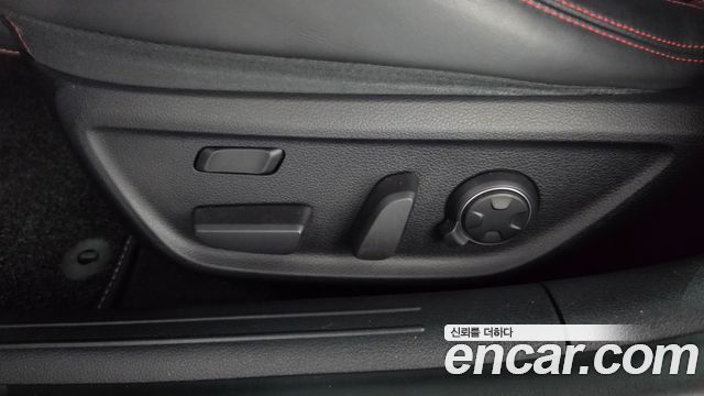 Genesis G70 2021 — photo 31