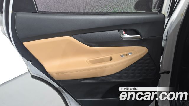 Hyundai Santafe 2022 — photo 15