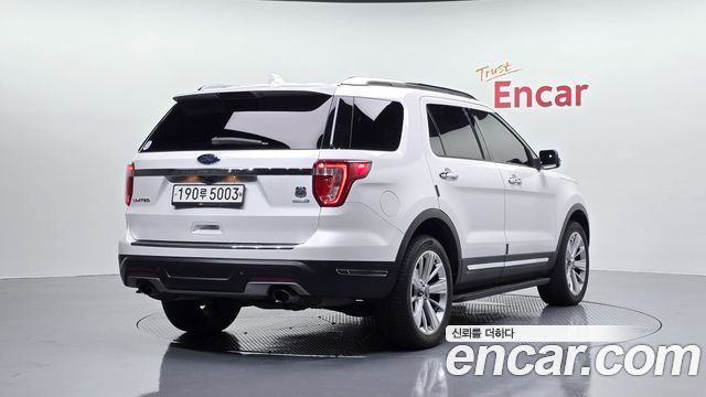 Ford Explorer 2018 — photo 2