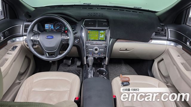 Ford Explorer 2018 — photo 10