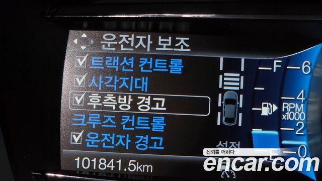 Ford Explorer 2018 — photo 32