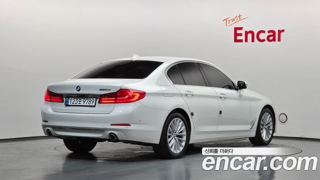 BMW 5-Series 2020 — photo 2