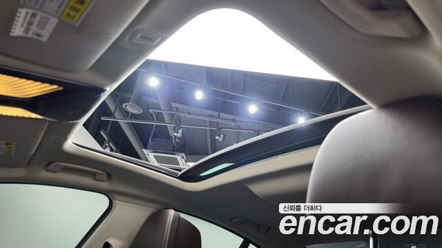 BMW 5-Series 2020 — photo 23