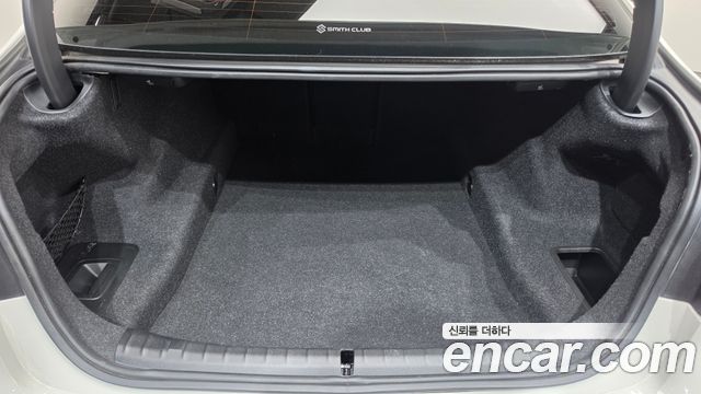 BMW 5-Series 2020 — photo 25