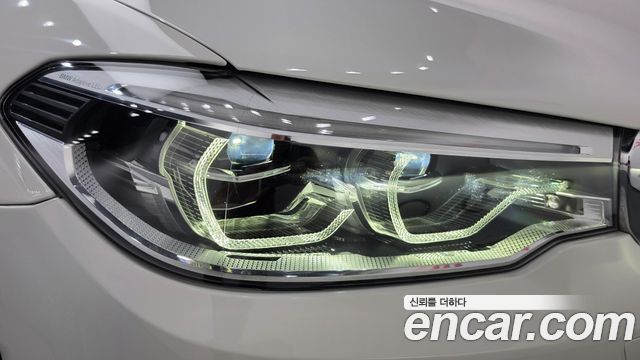 BMW 5-Series 2020 — photo 8
