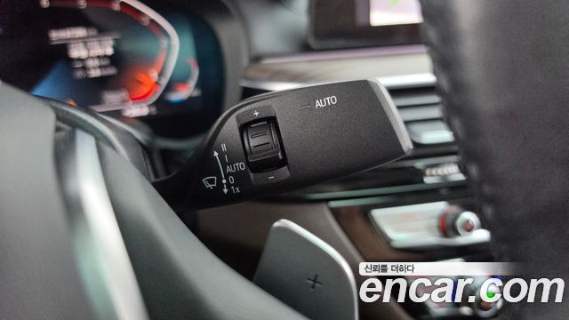 BMW 5-Series 2020 — photo 29