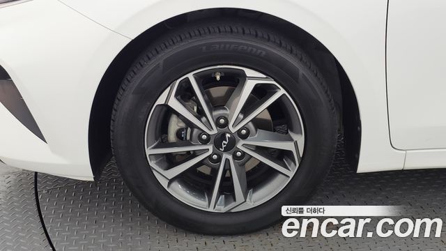 Kia K3 2023 — photo 5