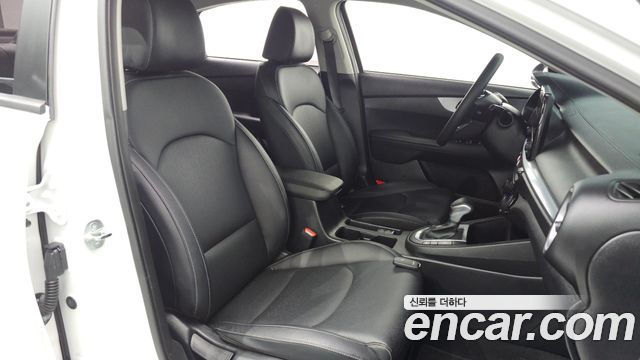 Kia K3 2023 — photo 24